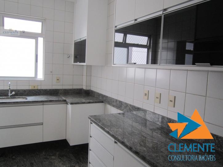 Apartamento à venda com 4 quartos, 134m² - Foto 18