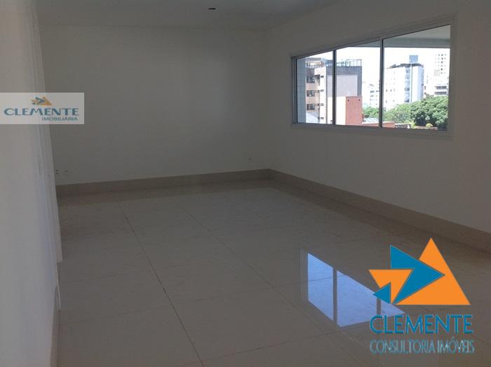 Apartamento à venda com 4 quartos, 162m² - Foto 2