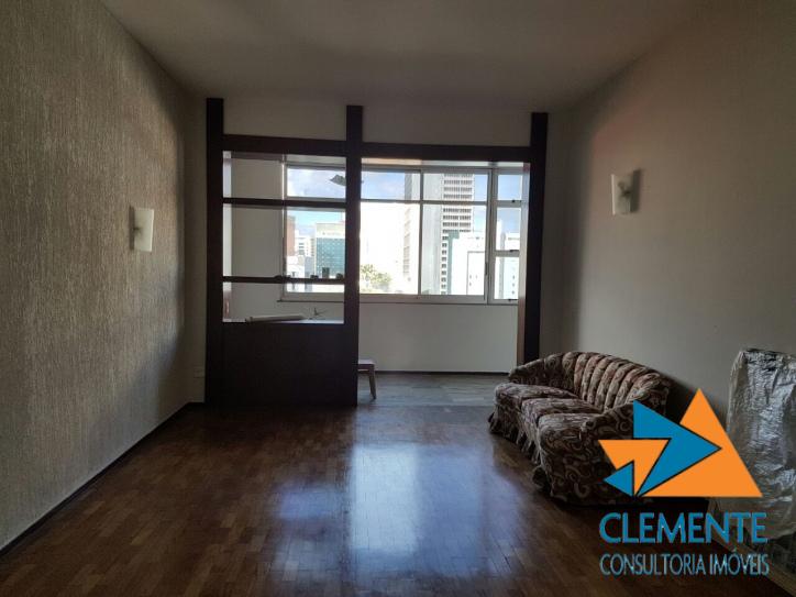 Apartamento à venda com 4 quartos, 226m² - Foto 3