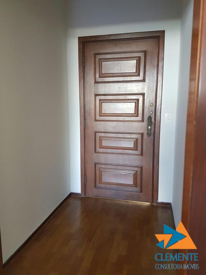 Apartamento à venda com 4 quartos, 226m² - Foto 5