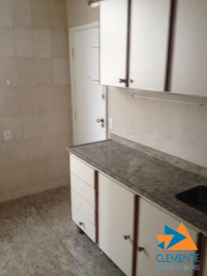 Apartamento à venda com 2 quartos, 90m² - Foto 3