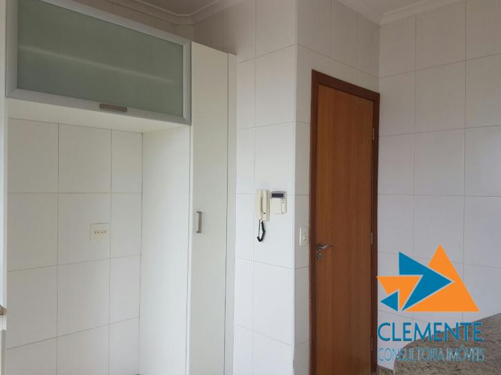 Apartamento à venda com 4 quartos, 125m² - Foto 11