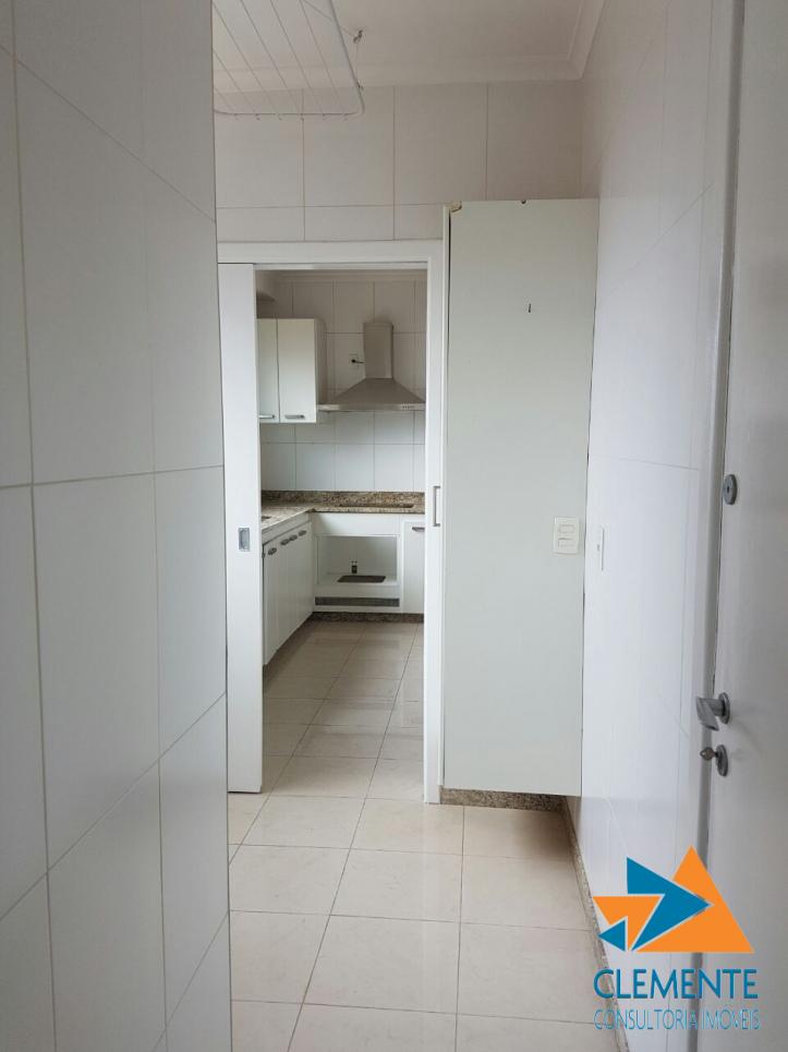 Apartamento à venda com 4 quartos, 125m² - Foto 14