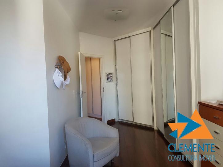 Apartamento à venda com 4 quartos, 210m² - Foto 9