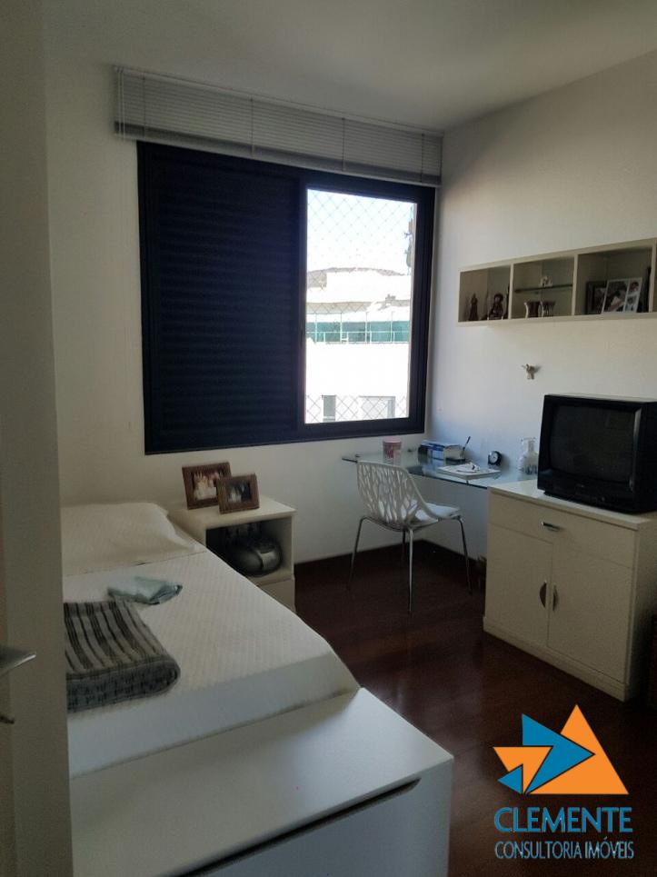 Apartamento à venda com 4 quartos, 210m² - Foto 16