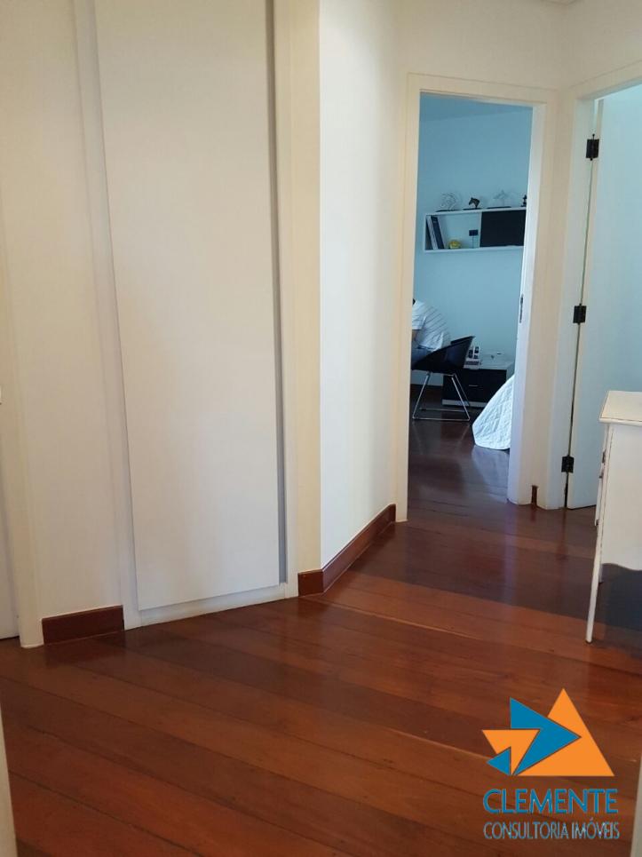 Apartamento à venda com 4 quartos, 210m² - Foto 17