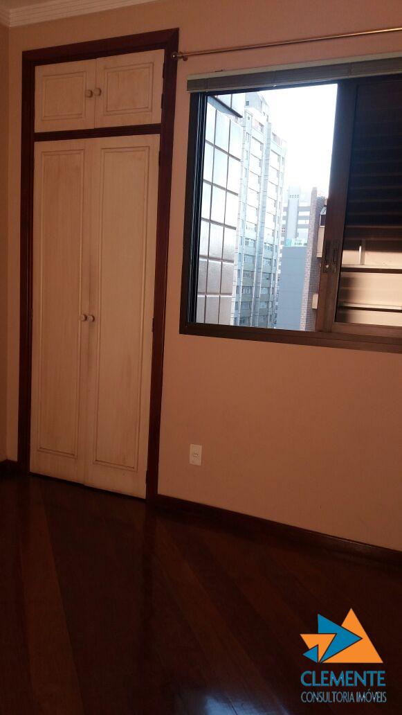 Apartamento à venda com 4 quartos, 200m² - Foto 23