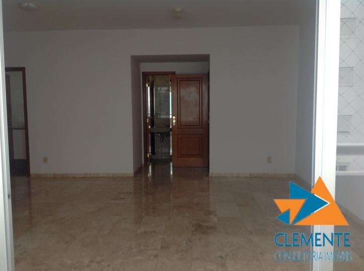 Apartamento à venda com 4 quartos, 145m² - Foto 14