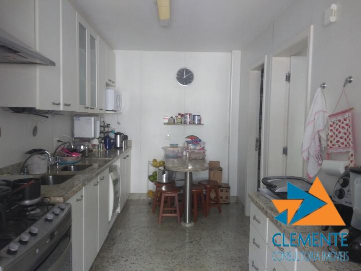 Apartamento à venda com 5 quartos, 270m² - Foto 11