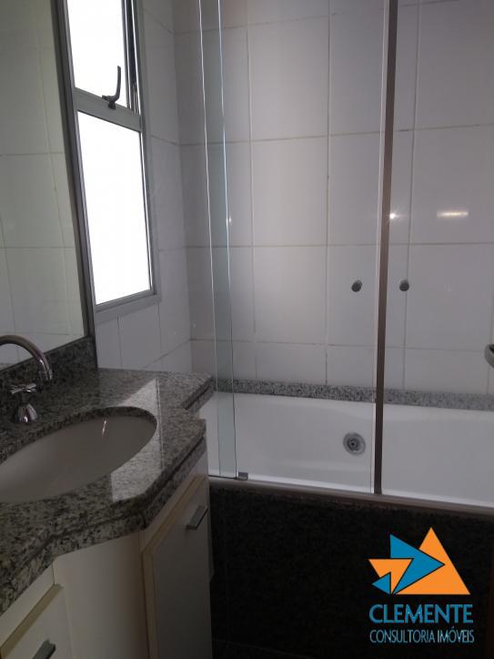 Apartamento à venda com 2 quartos, 62m² - Foto 12