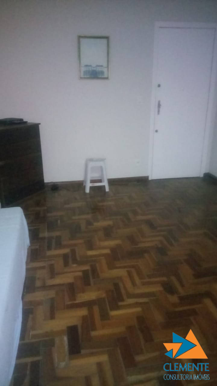 Apartamento à venda com 3 quartos, 105m² - Foto 1