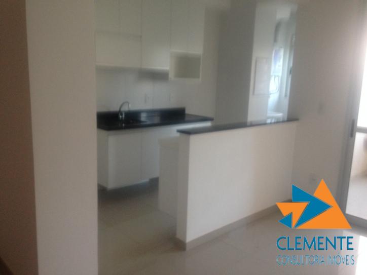 Apartamento à venda com 2 quartos, 68m² - Foto 32