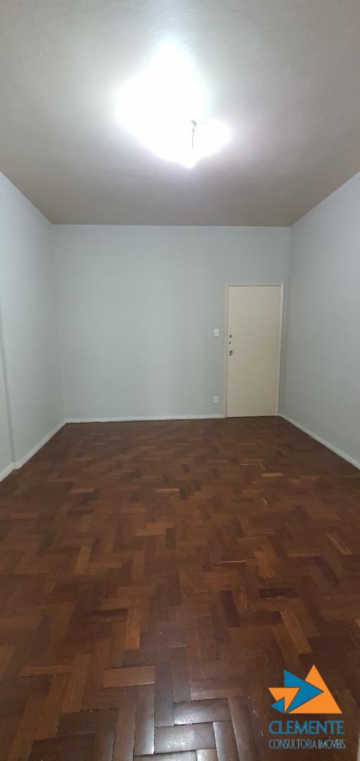 Apartamento à venda com 1 quarto, 45m² - Foto 3