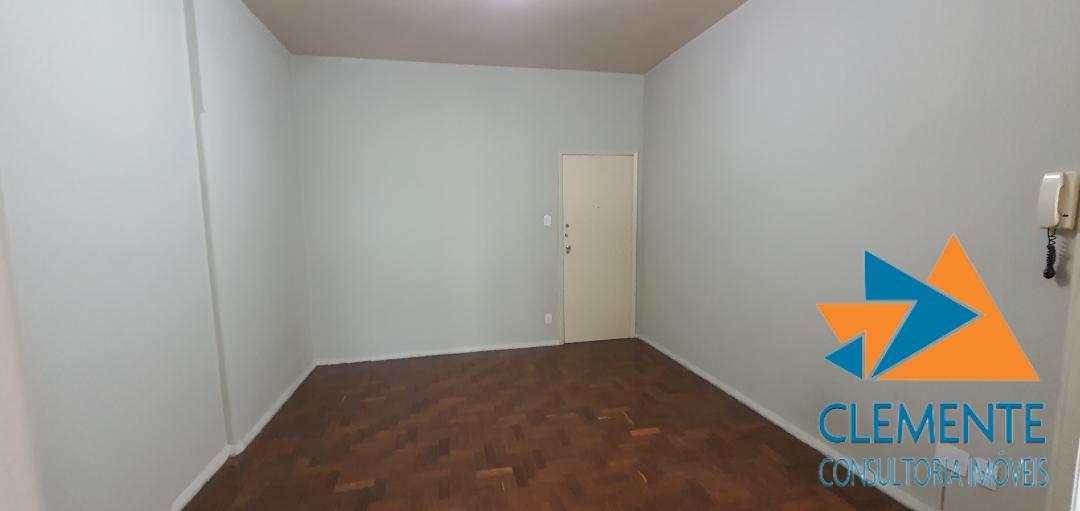 Apartamento à venda com 1 quarto, 45m² - Foto 2