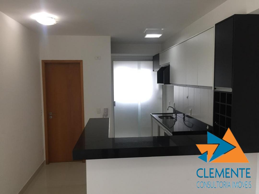 Casa à venda com 6 quartos, 300m² - Foto 3