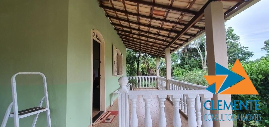 Casa de Condomínio à venda com 5 quartos, 200m² - Foto 2