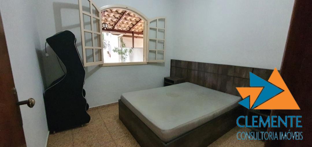 Casa de Condomínio à venda com 5 quartos, 200m² - Foto 25