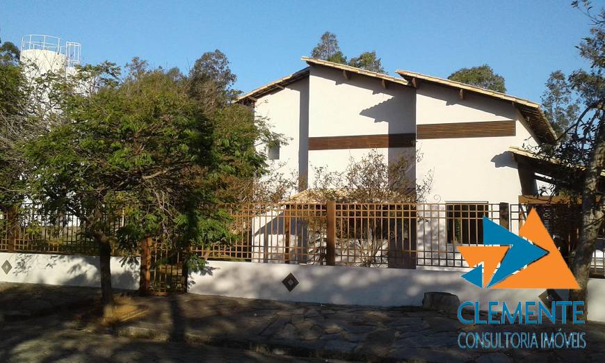 Casa de Condomínio à venda com 3 quartos, 210m² - Foto 4