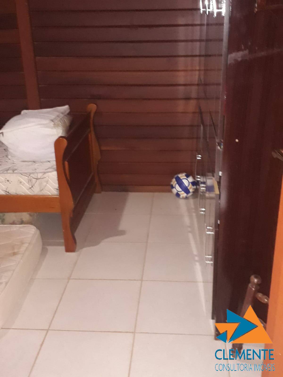 Casa de Condomínio à venda com 5 quartos, 250m² - Foto 18