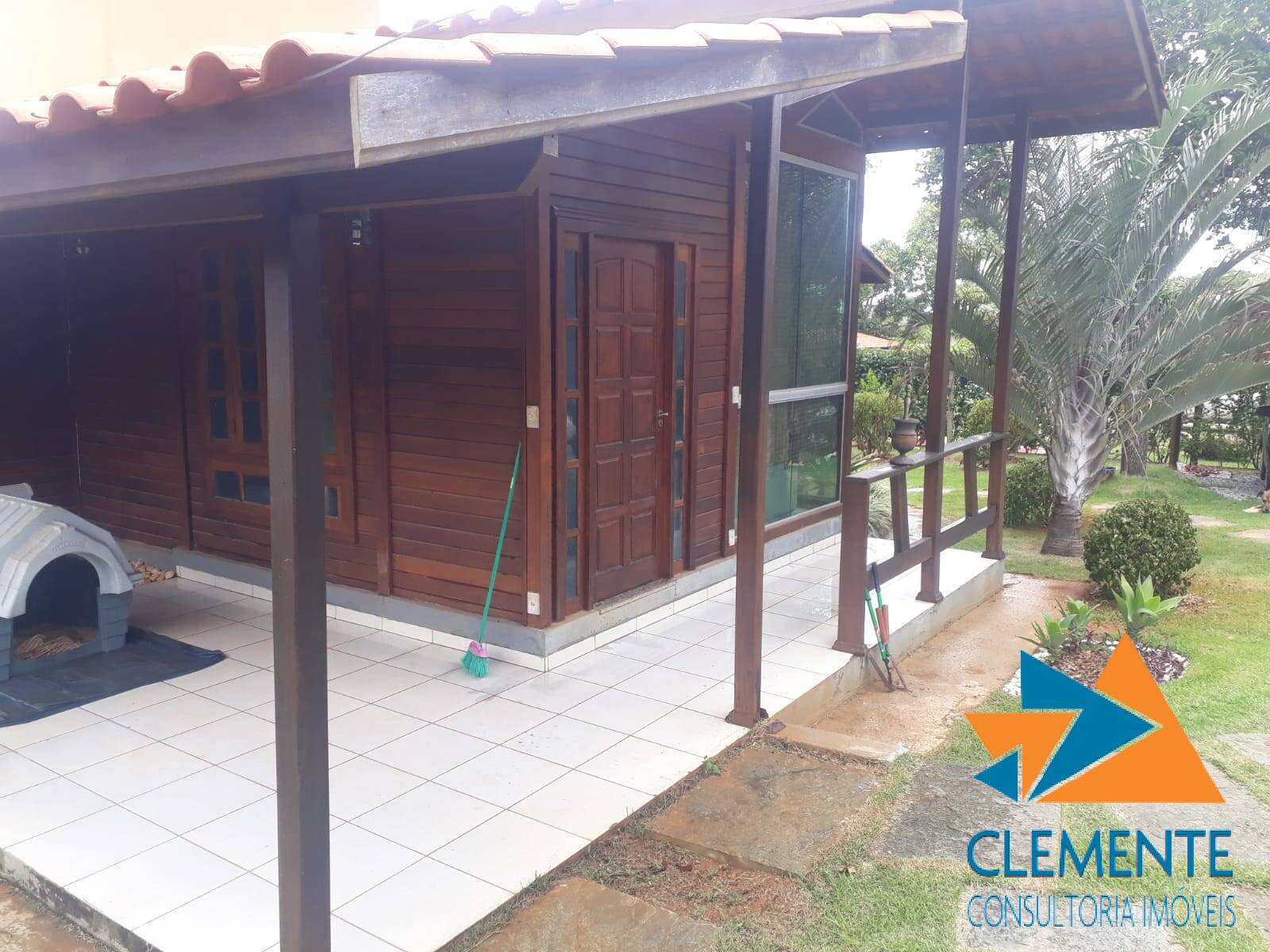 Casa de Condomínio à venda com 5 quartos, 250m² - Foto 3