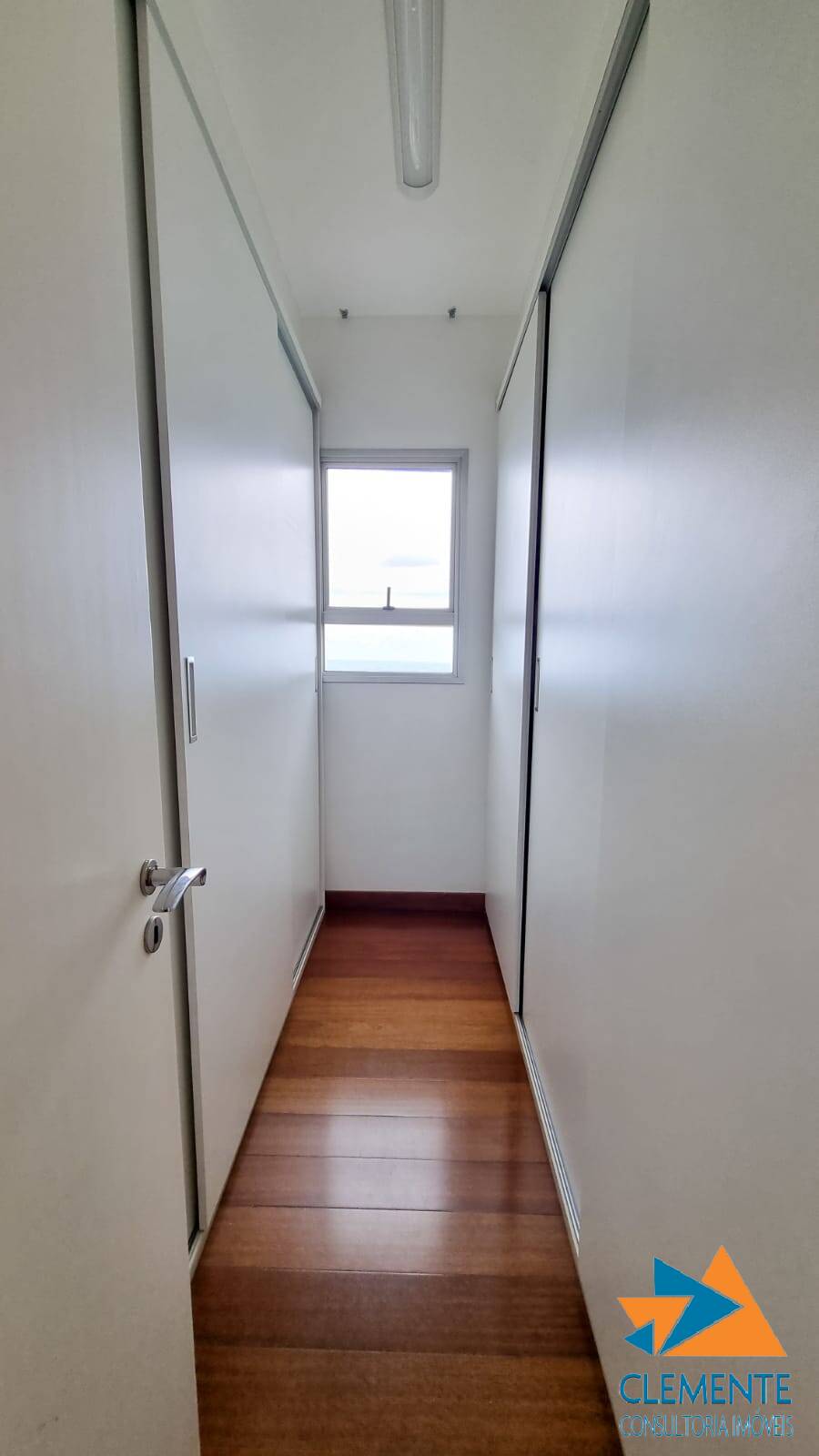 Apartamento à venda com 4 quartos, 222m² - Foto 13