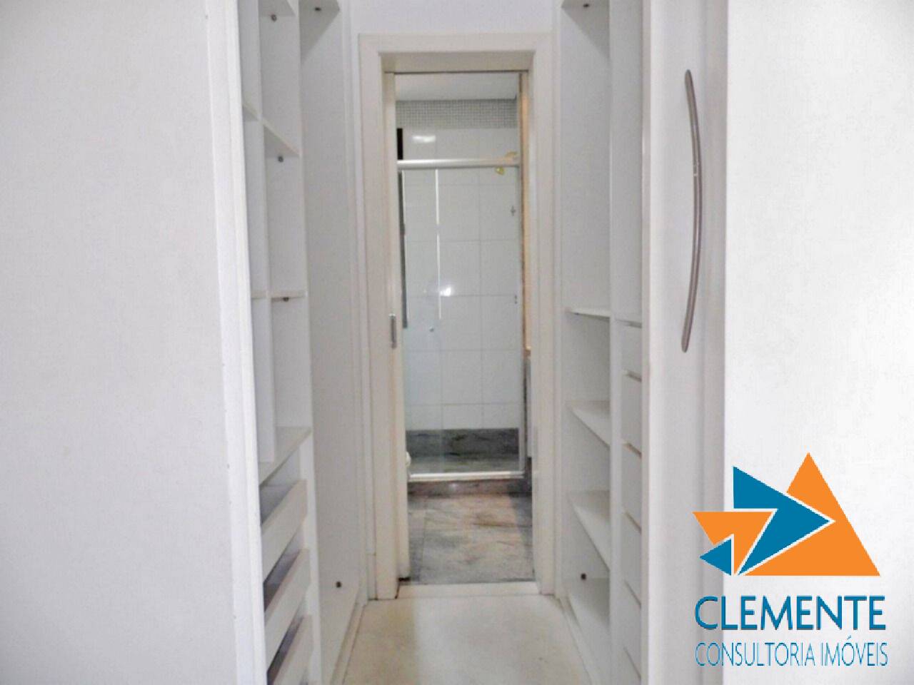 Apartamento à venda com 4 quartos, 205m² - Foto 7