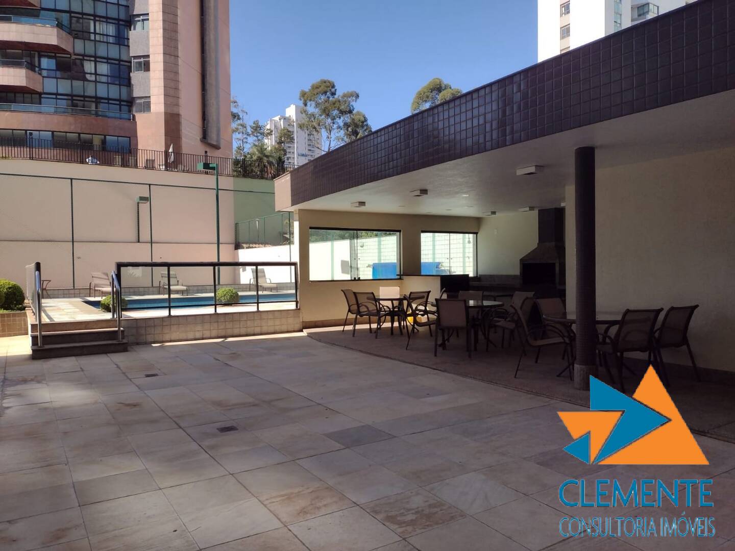 Apartamento à venda com 4 quartos, 205m² - Foto 17