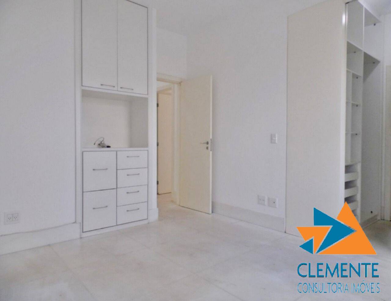 Apartamento à venda com 4 quartos, 205m² - Foto 22