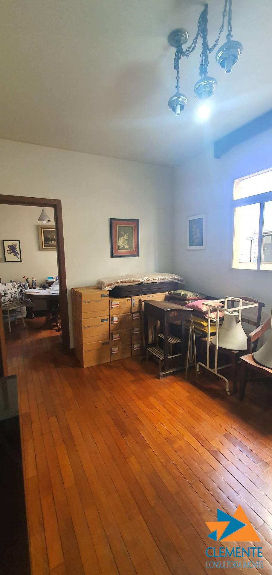 Apartamento à venda com 3 quartos, 95m² - Foto 2