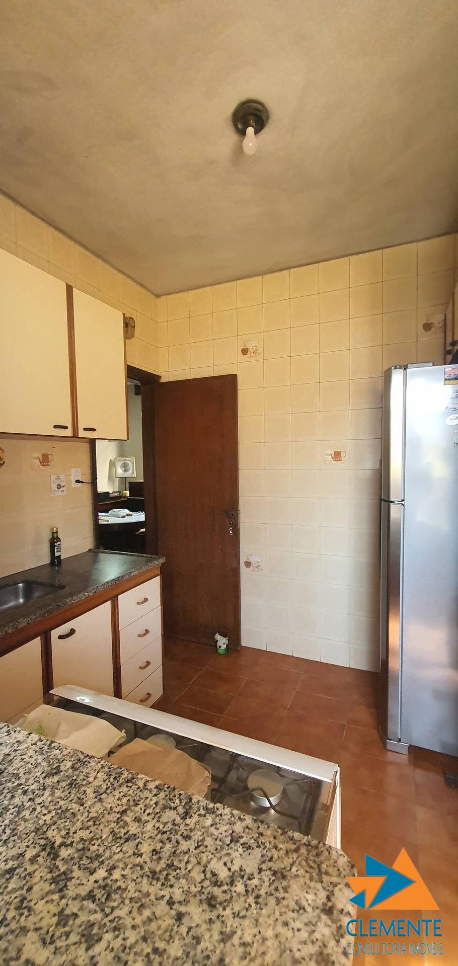 Apartamento à venda com 3 quartos, 95m² - Foto 13