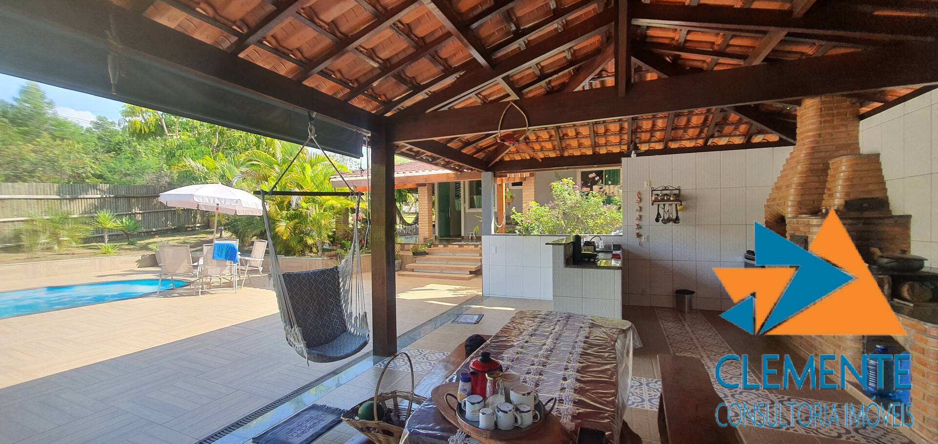 Casa de Condomínio à venda com 4 quartos, 250m² - Foto 33