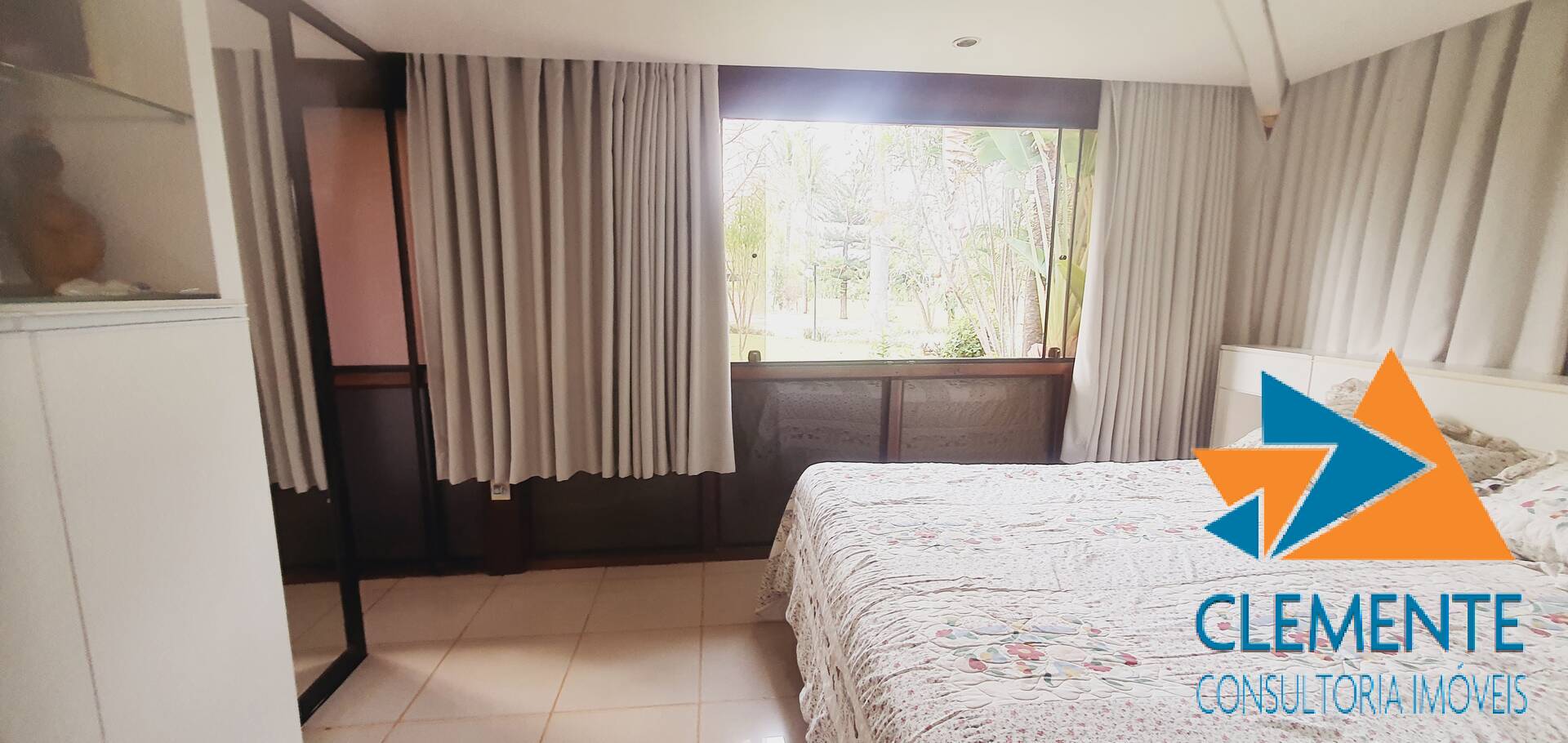 Casa de Condomínio à venda com 3 quartos, 380m² - Foto 17