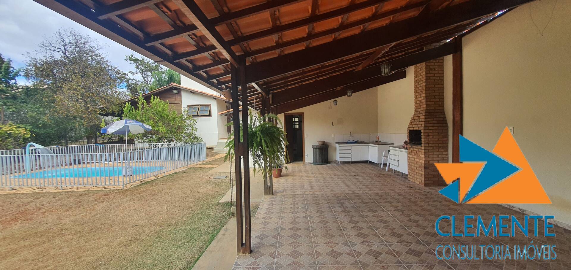 Casa de Condomínio à venda com 5 quartos, 210m² - Foto 33