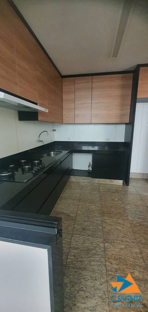 Apartamento à venda com 4 quartos, 190m² - Foto 7