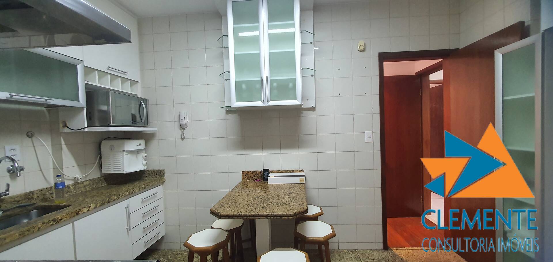 Apartamento para alugar com 4 quartos, 130m² - Foto 33