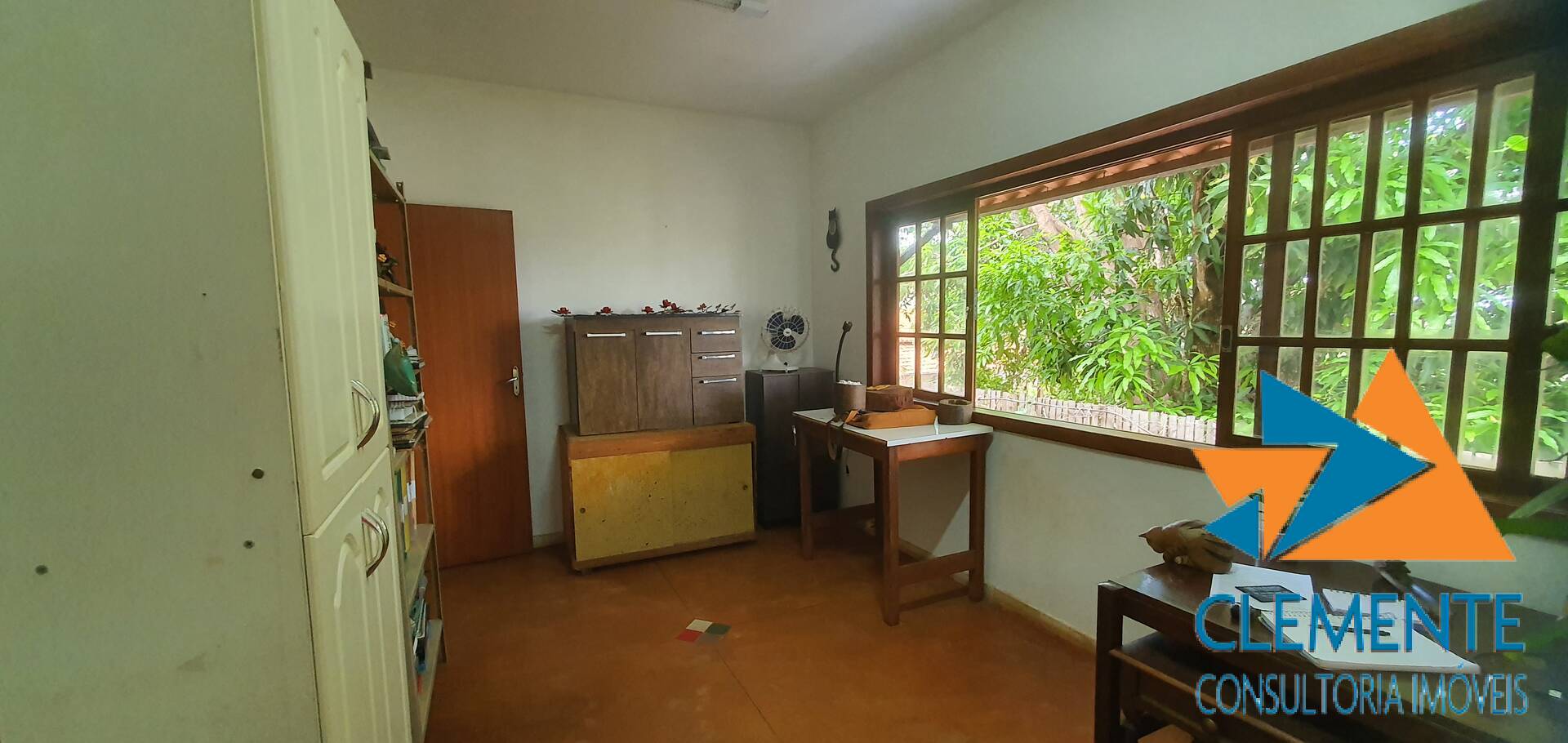 Casa de Condomínio à venda com 5 quartos, 217m² - Foto 1