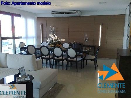 Apartamento à venda com 4 quartos, 244m² - Foto 2