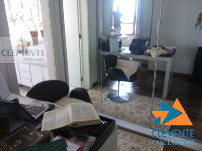 Apartamento à venda com 4 quartos, 222m² - Foto 19